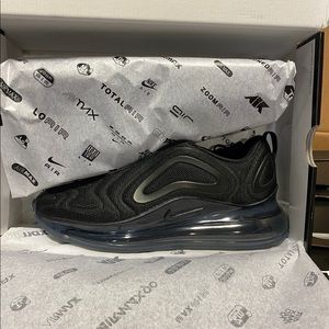 Brand New - Nike - Air Max 720 Black/Black